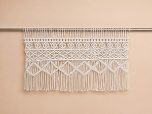 Tapiz de Macramé Bohemio, Decoración de Pared de Cuerda de Algodón con Flecos Geométricos, Lavable, para Sala de Estar, Dormitorio, Bodas y Cumpleaños - Product Image 1