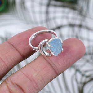 Anillo de compromiso y aniversario de lujo para mujer, hecho a mano, con engaste de aguamarina en plata de ley, certificado por terceros. - Product Image 2