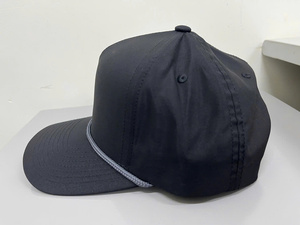 Casquette de baseball noire réglable à 5 panneaux de couleur unie avec cordon pour adultes, équipement décontracté quatre saisons pour l'extérieur, fabriquée au Vietnam - Product Image 4