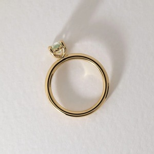 Anillo de compromiso solitario de oro amarillo de 14K con diamante de laboratorio de corte ovalado de 1 quilate verde claro elegante y engaste de puntas para mujer, venta al por mayor - Product Image 3