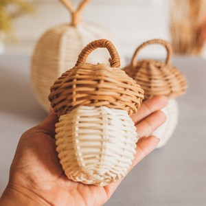 Sonajero de Ratán Natural con Forma de Hongo para Bebés, Juguetes Colgantes para Dormir en la Cuna, Sonajeros Hechos a Mano con Campana - Product Image 3