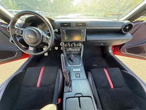 รถยนต์มือสอง Subaru BRZ Limited ปี 2023 สภาพดีเยี่ยม พร้อมส่ง - Product Image 3