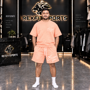 ชุดเสื้อยืดและกางเกงขาสั้นโอเวอร์ไซส์สำหรับผู้ชาย สไตล์สตรีทแวร์ ลายกราฟิก เสื้อผ้าลำลอง สั่งทำโลโก้ได้ ขายส่ง 2 ชิ้น - Product Image 4