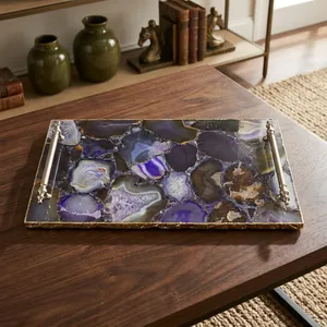 Plateau de service rectangulaire en agate violette fait main avec poignées métalliques et bord doré, idéal pour la table basse, la cuisine et la décoration intérieure - Product Image 4