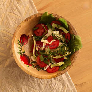 Vente en gros de bols japonais en bois sculptés à la main, durables et écologiques, parfaits pour servir des fruits frais et les fêtes faites à la main par FWE - Product Image 5