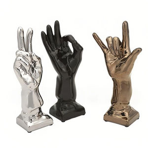 Juegos de 3 esculturas modernas con forma de mano de metal de aluminio de la India Estilo elegante Acento decorativo para el hogar de lujo - Product Image 1