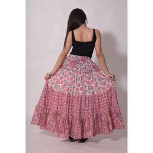 Falda Maxi Bohemia Étnica India Hecha a Mano con Estampado Floral de Algodón y Diseño Plisado de Cintura Natural - Product Image 4