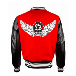 Chaqueta Varsity de Alta Calidad para Adultos, Color Rojo y Manga de Cuero Negro, Logotipo Bordado en Chenille, Chaqueta Varsity de Béisbol - Product Image 2