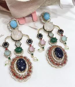 ต่างหูทองชุบคุณภาพสูง ดีไซน์ทันสมัย ประดับด้วยทองเหลืองวิบวับ เหมาะสำหรับผู้หญิง สวมใส่ในงานเลี้ยงตอนเย็น - Product Image 2