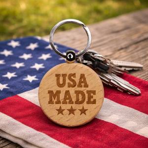 Porte-clés en bois gravé avec drapeau américain, breloque personnalisée, cadeau artisanal, souvenir pour la fête de l'indépendance, 4 juillet - Product Image 5