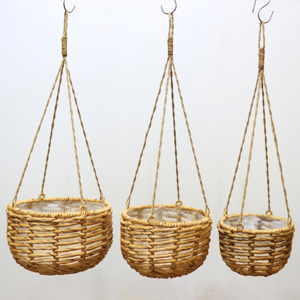 Hot Sales Handmade Water Hyacinth Hanging Baskets Round Natural Color With Plastic <b>Liner</b> For Indoor Outdoor Use - Product Image 1