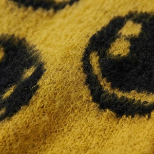 Pull en tricot jaune moutarde avec motif visage souriant, col rond confortable, motif visage joyeux et ludique, décontracté, unisexe, hiver - Product Image 4