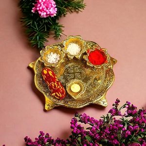 ถาดบูชาทองเหลืองลายนูน รูปทรงสวยงาม สำหรับใช้ในพิธีทางศาสนา ทำด้วยมือ เป็นมิตรกับสิ่งแวดล้อม - Product Image 3