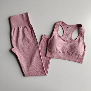 Ensemble de sport 2 pièces grande taille personnalisé avec logo pour femme : Soutien-gorge de sport sans couture à dos croisé et Legging d'entraînement froncé anti-transpiration - Product Image 2