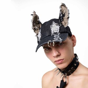 Gorra de Béisbol Unisex Negra Desgastada con Orejas de Gato y Anillos Metálicos, Estilo Punk, 6 Paneles, Ajustable - Product Image 2