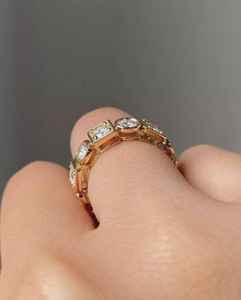 Anillo de banda de eternidad completa con corte redondo cultivado en laboratorio para mujer, apilable, vintage, de oro macizo de 14K, amuleto de aniversario para parejas - Product Image 3