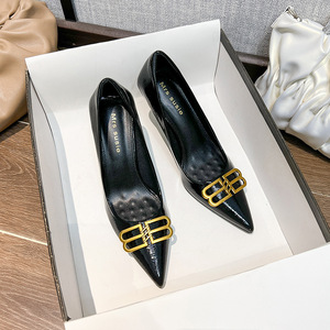 Zapatos de Tacón Alto de Lujo de Marca de Diseñador para Mujer, Negros Metálicos con Hebilla Dorada, Zapatos de Punta Sexy para Dama para el Verano - Product Image 6