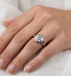 Anillo de Diamante Cultivado en Laboratorio Clásico VS1 Color E, Engaste Redondo, Anillo de Compromiso, Certificado IGI, 3CT 9mm, Platino 950, Joyería Fina - Product Image 1