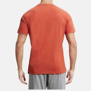 T-shirt d'été décontracté en coton surdimensionné avec étiquette personnalisée, fabrication OEM 100% coton - Product Image 2