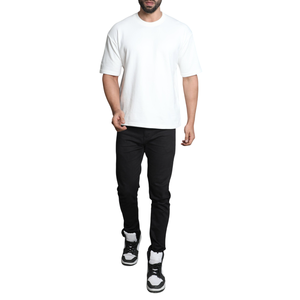Camiseta Extra Grande de Algodón Ligero de Lujo para Hombre, Camiseta Blanca de Alta Calidad con Logotipo Personalizado para una Comodidad con Estilo - Product Image 4