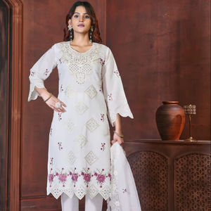 Collection de luxe pour l'Aïd : Costume de créateur avec broderies et sequins – Exportation internationale de mode modeste en gros - Product Image 1