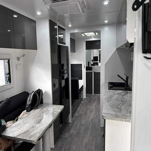 Remolque de Lujo para Campamento Todoterreno Euro 6 con TV, Cama, Cocina, Almacenamiento, Energía Solar, Resistente a la Intemperie, Ideal para Viajes y Aventuras - Product Image 2