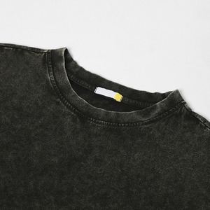 เสื้อยืดคอกลมแขนสั้นผ้าฝ้ายเจอร์ซีย์สีดำฟอกทรงโอเวอร์ไซส์สำหรับผู้ชาย ระบายอากาศได้ดี ทรงปกติ - Product Image 5
