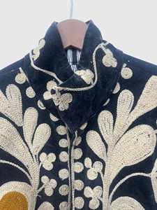 Hand Embroidered Floral Velvet Mandarin Collar Blouson Full Sleeve Plus Size Women'<b>s</b> Autumn Wear Adult Regular Length - Product Image 4