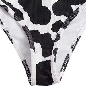 Conjunto de Bikini Corto por Encima de la Rodilla para Mujer, Calidad Premium, Colores y Logotipo Personalizables, Transpirable, Hombros Caídos, Traje de Baño de Verano - Product Image 4