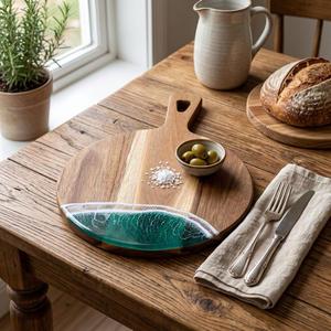 Tabla de Cortar de Resina de Madera Premium, Hecha a Mano con Epoxi, para Cocina y Preparación de Alimentos - Product Image 1