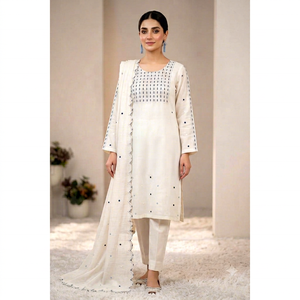 Costume Salwar traditionnel exclusif pour femmes, style indien et pakistanais, disponible au meilleur prix auprès d'un exportateur indien - Product Image 1
