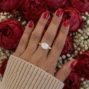 Anillo de Oro Sólido de 14k con Diamante de Corte Cojín de 2.00CT Cultivado en Laboratorio, Diseño de Puente Oculto, Regalo Sorpresa para Fiestas, Unisex - Product Image 4