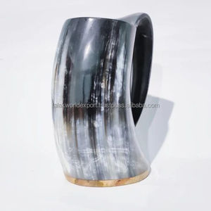 Tasse en corne de bœuf de buffle noir poli avec logo personnalisé tasses en corne naturelle de style médiéval fabriquées à la main de falak exportation mondiale - Product Image 3