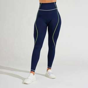 Ensemble de sport deux pièces en coton personnalisé pour femme, avec leggings taille haute et soutien-gorge, vêtements de yoga et d'entraînement. - Product Image 5