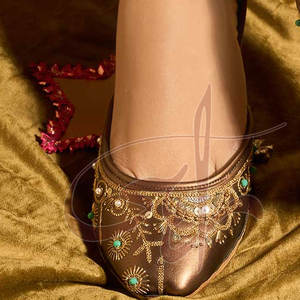 Venta en Línea: Khussas Resistentes para Mujer, a la Moda, Antideslizantes, con Estampado Personalizable, Suela de Cuero, Suministro Directo de Fábrica, Precio Bajo - Product Image 6