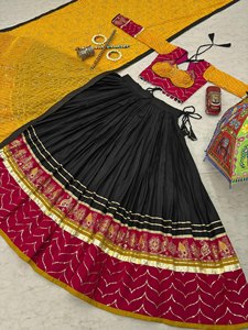 VISHNU K DESIGNS LAHENGA CHOLI DUPATTA de Rayón y Algodón con Bordado de Hilo y Lentejuelas, Largo hasta el Suelo, para Fiesta Tradicional - Product Image 5
