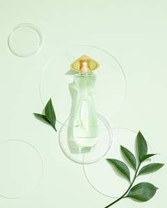 Spray de parfum féminin moderne de haute qualité, longue durée, parfum frais, pour usage quotidien au Vietnam, Miss Saigon Essence Aurora Green 50ml - Product Image 1