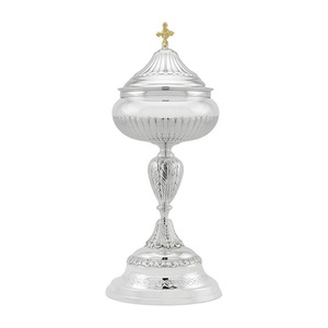 Cáliz Elegante de Latón Plateado y Dorado, Pulido a Mano, para la Sagrada Misa, Copa para el Vino Sagrado, Diseño Clásico para el Altar de la Iglesia Católica - Product Image 4