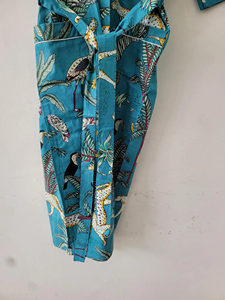 Impresionante Bata Kimono Midi de Algodón Estampada a Mano con un Divertido Estampado de Selva Safari, Vestido Largo de Cintura Alta, Bata de Baño Versátil Unisex - Product Image 2