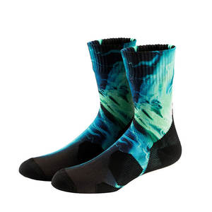 Chaussettes d'hiver imperméables personnalisées de haute qualité et durables pour les activités de plein air, design unique, chaudes, respirantes, confortables et performantes - Product Image 3