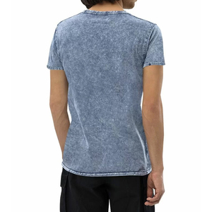 เสื้อยืดคอกลมแขนสั้นทรงเข้ารูปผ้าเจอร์ซีย์ฟอกสีสำหรับผู้ชาย ระบายอากาศได้ดี พร้อมโลโก้สั่งทำและผ้าฝ้าย 100% - Product Image 4