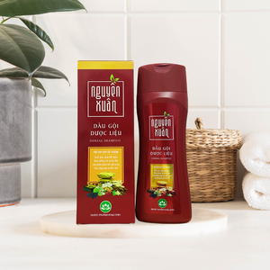 แชมพูออร์แกนิคสูตรขจัดรังแค บำรุงผมนุ่มฟู 2-in-1 ช่วยให้ผมเรียบลื่น สดชื่น บำรุงล้ำลึก ด้วยสมุนไพรแบบดั้งเดิม สำหรับทุกเพศ - Product Image 3