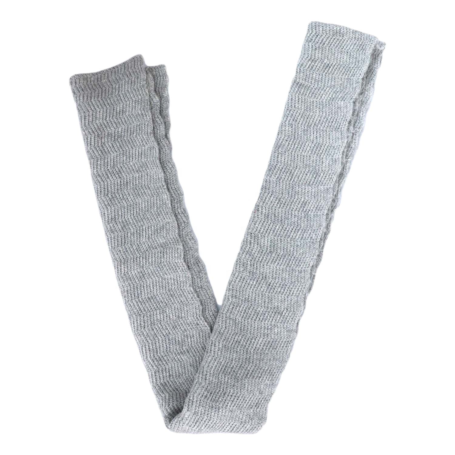 สีเทาเข้ม