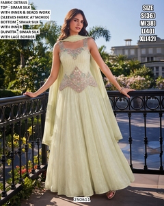 Robe Sharara traditionnelle en soie Bandhani Simar de Noorika, longueur au sol, pour mariage - Product Image 4