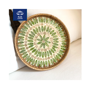 Bandeja de ratán ecológica con incrustaciones de concha pura, de venta rápida, segura y limpia, ideal para organizar el escritorio y decorar la mesa, precio directo. - Product Image 1