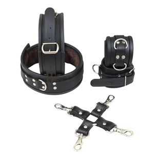 ชุดอุปกรณ์เริ่มต้นสำหรับการเล่น BDSM ของ Black Sheep ทำจากหนังแท้ 100% กันน้ำ เป็นมิตรกับสิ่งแวดล้อม ประกอบด้วยกุญแจมือ ปลอกคอ และไม้ตี น้ำหนัก 1 กิโลกรัม - Product Image 6