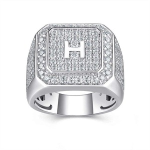 Anillo de Moissanita de Alta Gama en Oro y Plata, Joyería de Lujo para Bodas, Vida Nocturna y Reuniones Sociales - Product Image 5