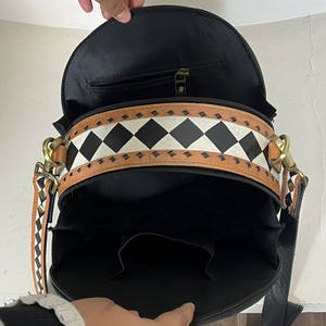 Sac à bandoulière rond en cuir véritable fait main par le fabricant avec motif à carreaux, sac à main de créateur pour femme - Product Image 3