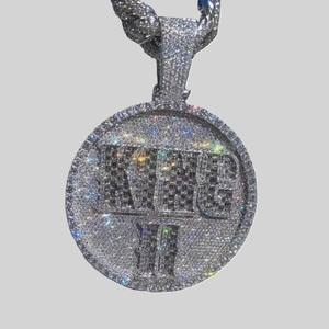 Bijoux Luxira Personnalisés en Argent Sterling 925 Plaqué Rhodium avec Perle d'Eau Douce et Moissanite, Breloque Lettre Sertie de Micro-Moissanites Taille Brillant - Product Image 3