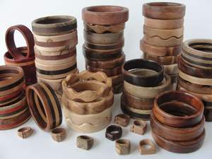 Juego de brazaletes de madera de alta calidad |   Acabado Liso y Pulido |   Trabajo Hecho a Mano |   Precio de Fábrica al por Mayor - Product Image 2